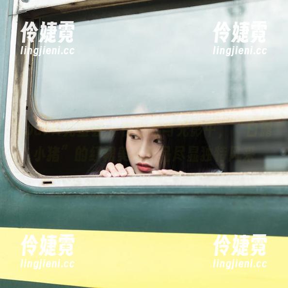 YouMi尤蜜荟 - 在色彩与光影中，“白露小猪”的红裙美图作品尽显独特风采-伶婕霓