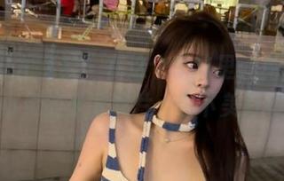 YouMi尤蜜荟 - 在这个季节里，免费获取谭小灵的圣诞照片，留下美好印记