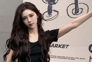 beautyleg - Lena日常图包最新更新：走进她炫彩多姿的日常世界