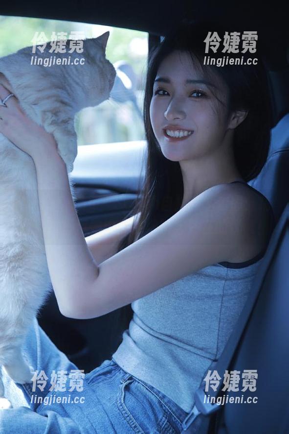 beautyleg - Sarah自拍艺术套图：精选照片揭示她内心的细腻与外在的优雅！-伶婕霓