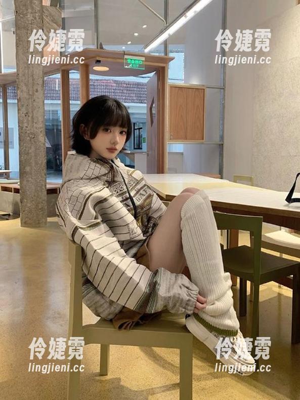 beautyleg - Yoyo黑丝风情写真：让你的壁纸库多一抹动人的美图！-伶婕霓