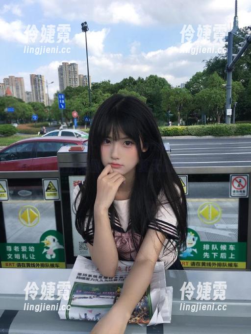 beautyleg - 跟随Yvonne一起欣赏她的短裤私拍美图，感受夏天的热情与自由！-伶婕霓