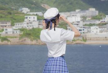 nagisa魔物喵短裙私拍原图，展现甜美与性感的完美结合