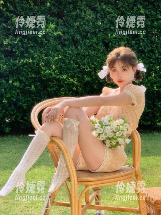 pans - 英英的时尚之旅：超美连体衣套图免费下载，助你成为焦点！-伶婕霓