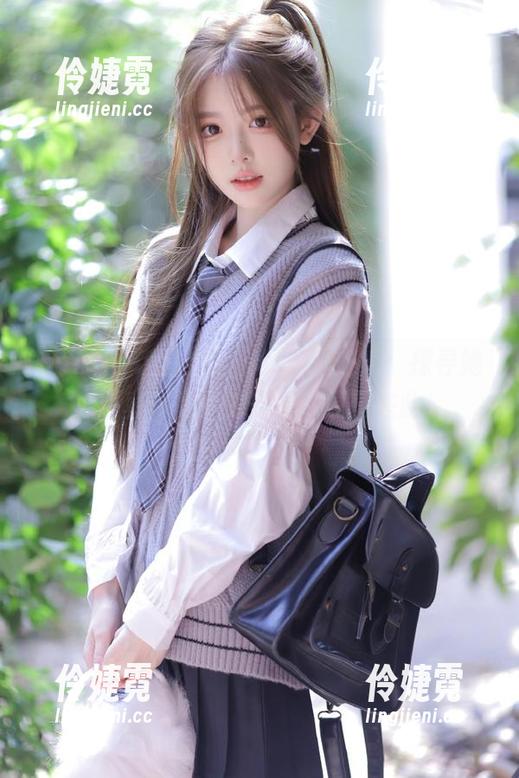 pans - 饭团与浴缸的浪漫邂逅：探寻她写真作品中的美丽，原图在此-伶婕霓