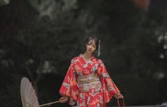 细腻之美：yuuhui玉汇黑丝的高清图库写真，令人心醉