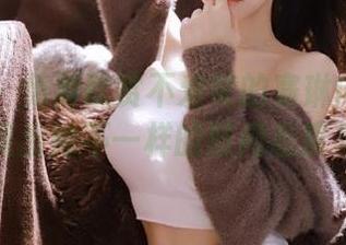 微密圈 - 免费欣赏不爱笑的赛琳内衣图册，展现出她不一样的时尚态度与气质