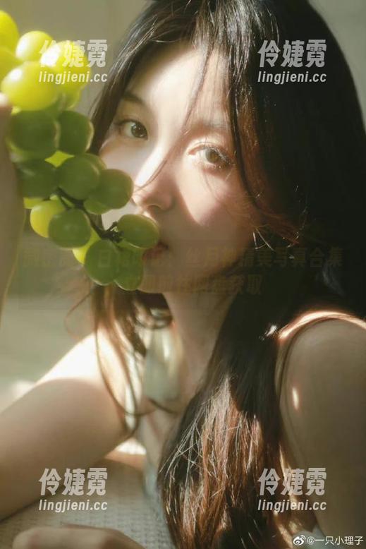 微密圈 - 白裙印记：丝月神精美写真合集，立即前往网盘获取-伶婕霓