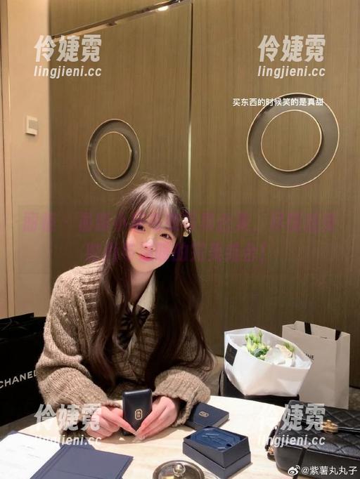 丽柜 - 最新小唐毛衣写真合集，尽情感受时尚与温暖的完美结合！-伶婕霓
