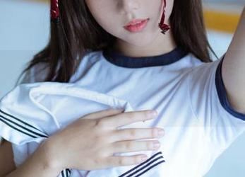 丽柜 - 感受“白云姐姐”的精致定制写真，成为最耀眼的自己