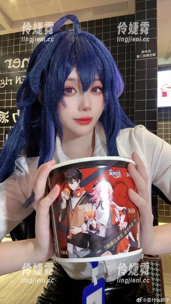 高清下载九言从不咕咕的短裙写真，记录每一个美丽瞬间，乐享视觉盛宴！-伶婕霓