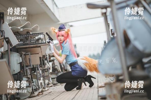 探秘五更百鬼工作间：一部高清写真集展现办公室新风貌-伶婕霓