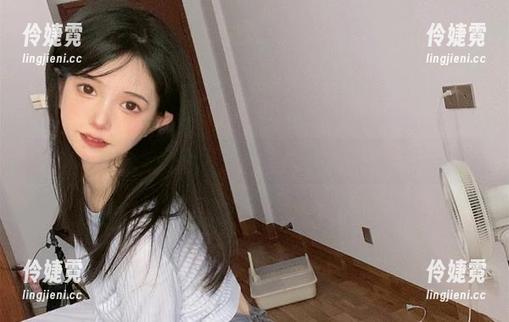 体验不一样的视角——“倦倦喵女友”摄影套图免费下载攻略-伶婕霓