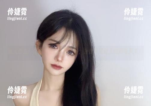 迷人姿态！倦倦喵最新美脚图集，为你呈现动人瞬间与风采！-伶婕霓