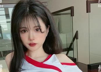 倦倦喵带你探讨：私拍图包中JK书包里都放了什么秘密？