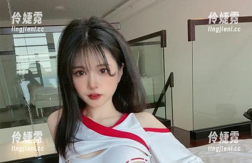 倦倦喵带你探讨：私拍图包中JK书包里都放了什么秘密？-伶婕霓
