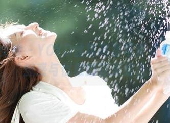克拉女神 - YOYO丝袜高清写真集：探索魅惑与优雅的完美结合