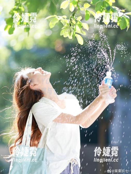 克拉女神 - YOYO丝袜高清写真集：探索魅惑与优雅的完美结合-伶婕霓
