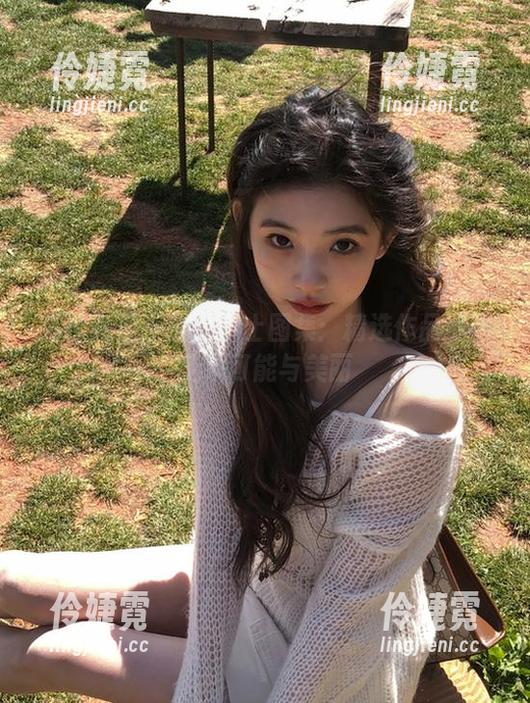 克拉女神 - 盈盈护士图集：精选作品展现无限可能与美丽-伶婕霓