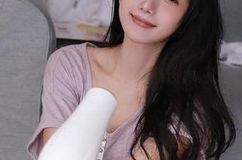 克拉女神 - 免费获取颖儿黑色主题的美图，感受不一样的视觉冲击
