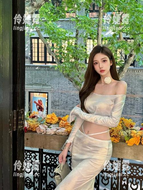 初夏女神 - 无圣光！柒柒兔女郎原图大揭秘，谁说摄影师不能犯错？-伶婕霓