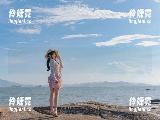 畅游在“咬一口兔娘”的吊带风情中，这组图集等你来下载，重温唯美记忆！-伶婕霓
