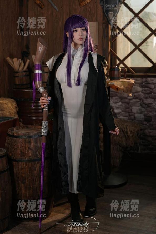 揭开咬一口兔娘Gentlenman神秘面纱，精选写真集资源-伶婕霓