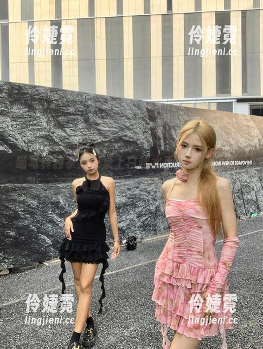 喵写真独家：课桌上白丝水手服写真合集，高清照片一次看个够-伶婕霓
