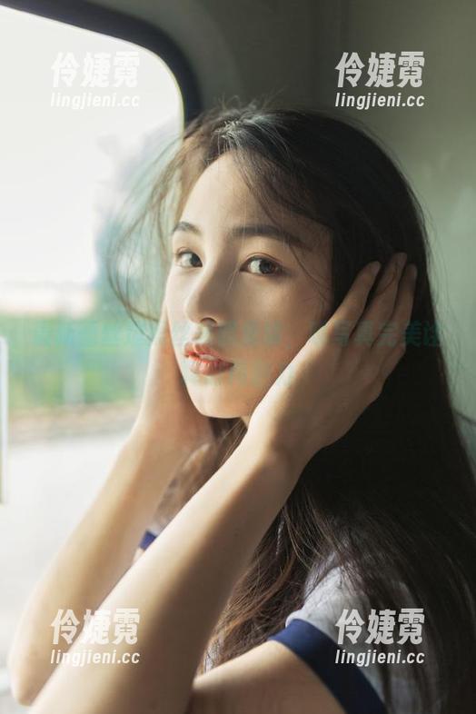 最新蕾丝边黑丝美照集锦，喵写真完美诠释时尚魅力-伶婕霓