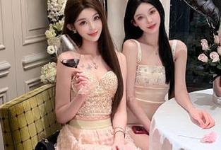 发现喵糖映画的魅力：职业OL美图与图包，魅力与实力并存的完美呈现！
