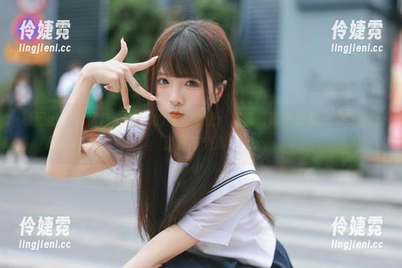 嗲囡囡 - 施忆佳KITTY的迷人天使：高清写真作品集，感受她的温暖与光辉！-伶婕霓