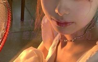 大生模拍 - 在文静的视角下：夏天定制写真，绽放无尽的艺术魅力