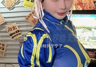 一起欣赏失眠小宁的“超涩女仆”cos图册，揭开二次元世界的无限可能！