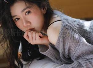 头条女神 - 周熙妍长腿魅力图集，精选作品带你领略别样风情