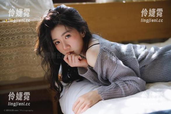 头条女神 - 周熙妍长腿魅力图集，精选作品带你领略别样风情-伶婕霓