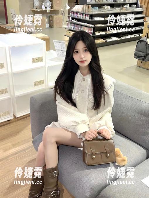 头条女神 - 揭开洛洛可浴室图集的神秘面纱，最新更新记录她的美丽瞬间！-伶婕霓