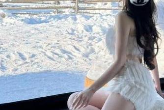 学妹加速跑 - 全新视角下的小苏居家写真作品集：分享细腻的生活艺术