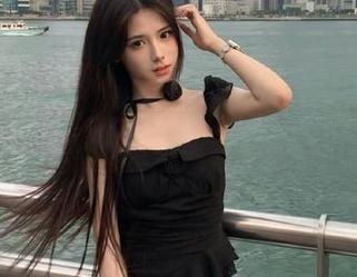 学妹加速跑 - 心语泳池美图分享：缤纷夏日的写真合集等你欣赏