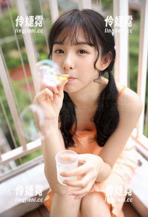 微密圈 - 火热上线！小仙女ELaine微信朋友圈系列图片套图第一部分，限时免费等你来拿！-伶婕霓