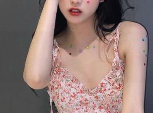 尤果网 - 全套镂空艺术，含含的图片让人欲罢不能，真是有毒啊！