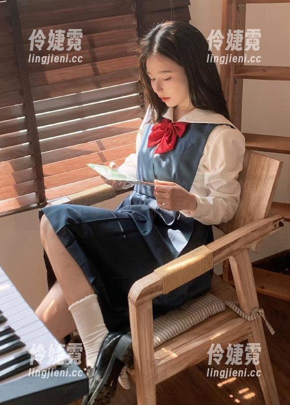 尤果网 - 一起欣赏李凌子的最新吊带写真，共享这份独特的视觉盛宴-伶婕霓