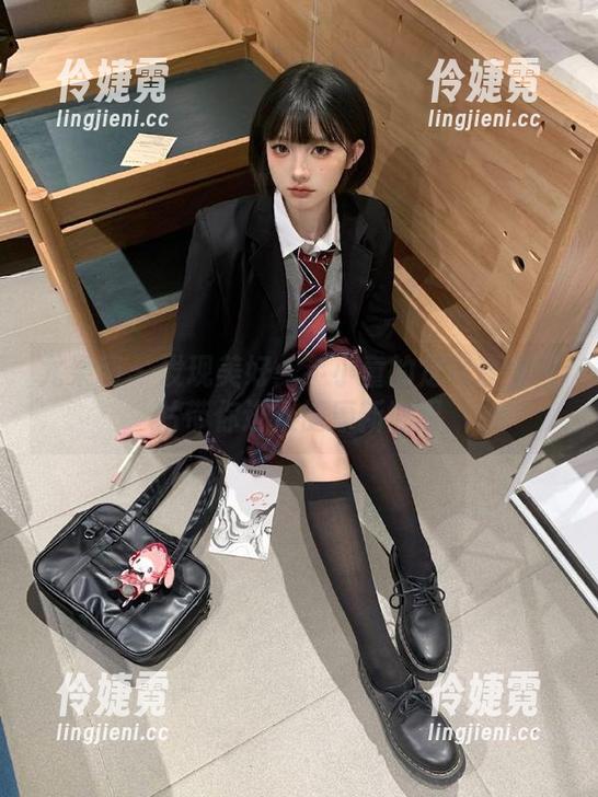 尤果网 - 发现美好：芊小童的定制瑜伽图片带你进入健康新世界-伶婕霓