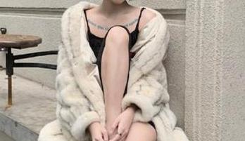 尤蜜荟 - 分享乔漫妮mina的肉丝写真作品集，记录生活中的每一分美
