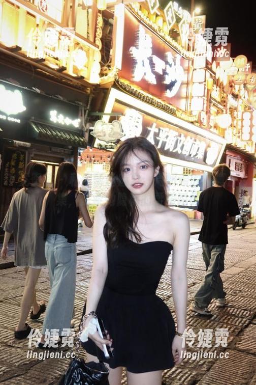 尤蜜荟 - 私房蕾丝魅力：周妍希的写真合集，探索她隐秘的柔美瞬间-伶婕霓