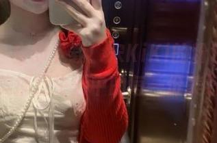 尤蜜荟 - 立即下载！宋KiKi的粉色写真，完美捕捉生活中的每一份美好！