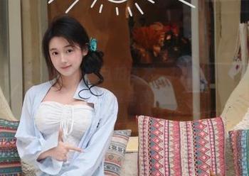 尤蜜荟 - 揭秘宋KiKi的自拍艺术，探索她写真套图背后的故事与灵感