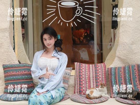 尤蜜荟 - 揭秘宋KiKi的自拍艺术，探索她写真套图背后的故事与灵感-伶婕霓