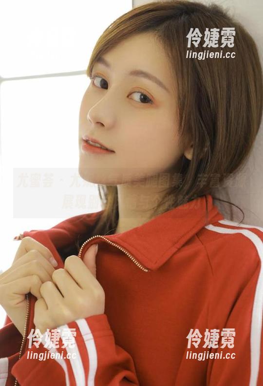 尤蜜荟 - 尤妮丝气质美腿图集，丰富资源展现别样风情与个性魅力-伶婕霓
