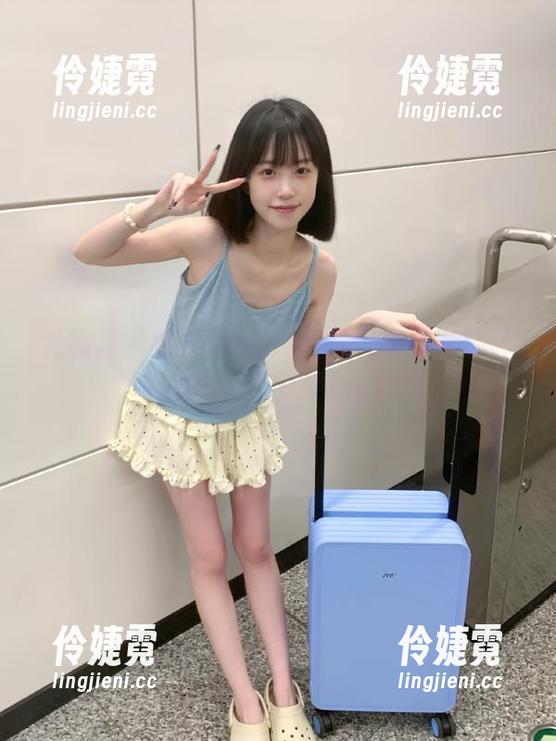 尤蜜荟 - 张思允Nice校园写真作品的独特魅力，尽在图库中展现-伶婕霓