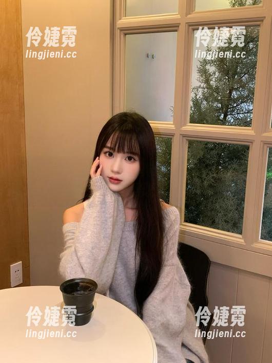 尤蜜荟 - 高清海边写真：张思允Nice如何在图库中展现自然之美-伶婕霓